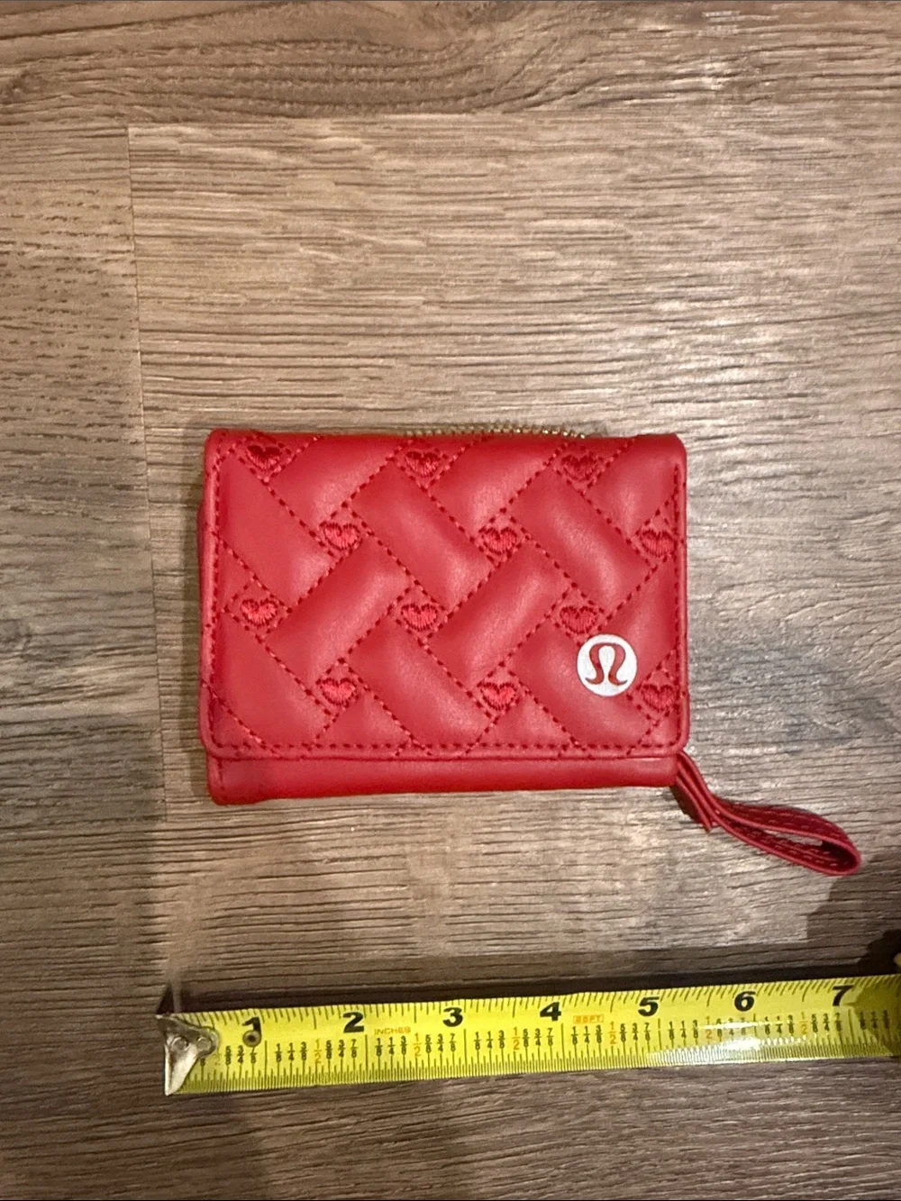 lululemon athletica Red Quilted Wristlet Card Holder vegan - Picture 1 of 5